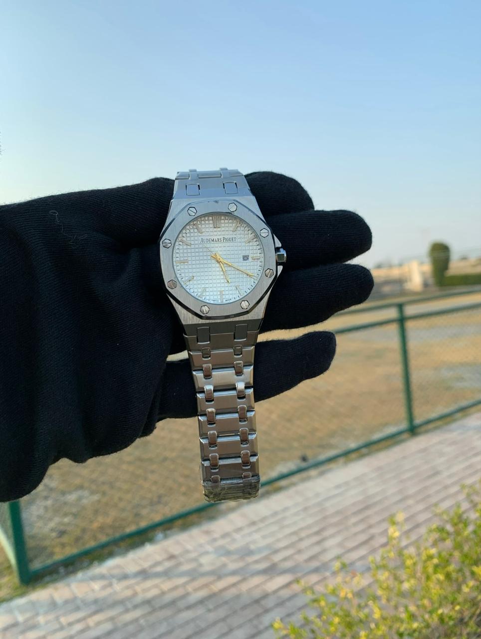 Audemars Piguet Unique Finishing with Date Adjuster