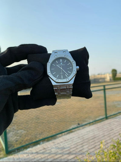 Audemars Piguet Unique Finishing with Date Adjuster