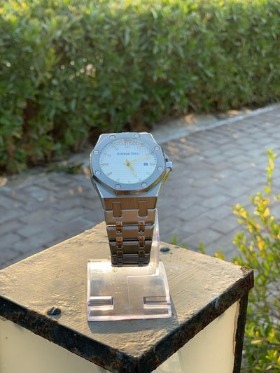 Audemars Piguet Unique Finishing with Date Adjuster